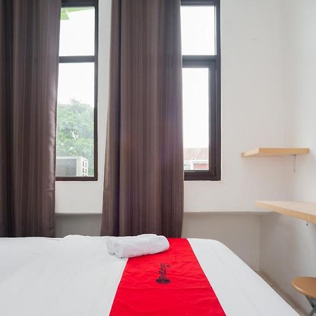 Reddoorz At Jalan Bangau Palembang Hotel ภายนอก รูปภาพ