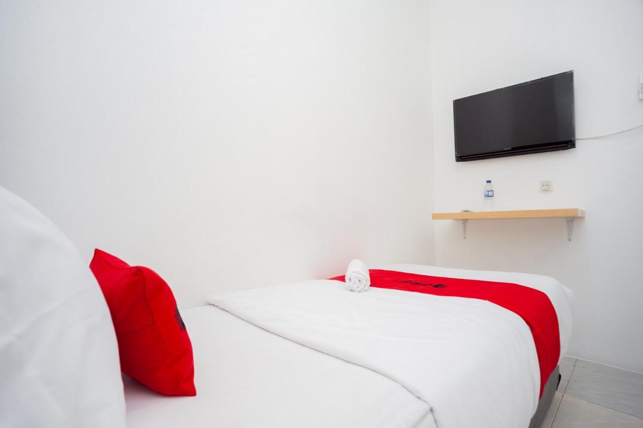 Reddoorz At Jalan Bangau Palembang Hotel ภายนอก รูปภาพ