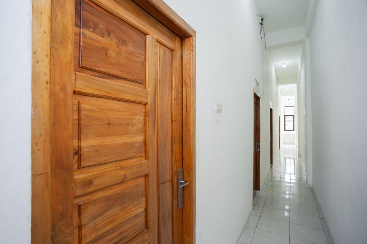 Reddoorz At Jalan Bangau Palembang Hotel ภายนอก รูปภาพ